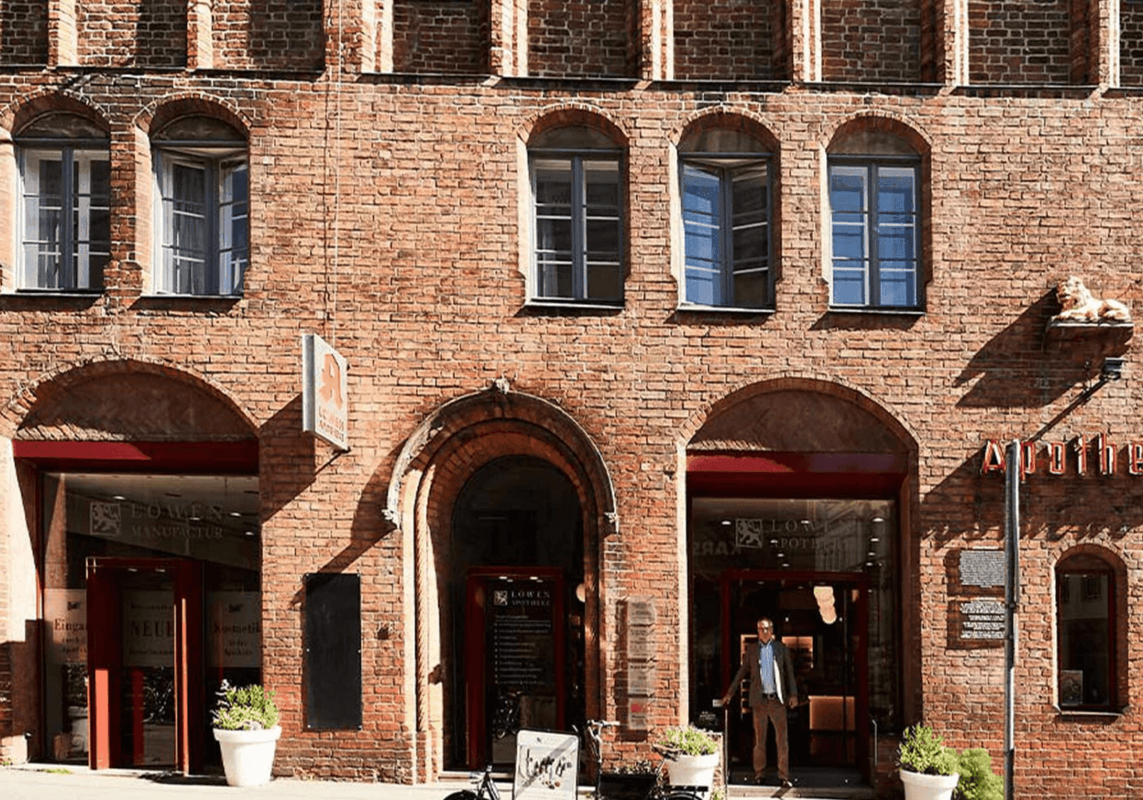 Facaden af Löwen Apotheke i Lübeck